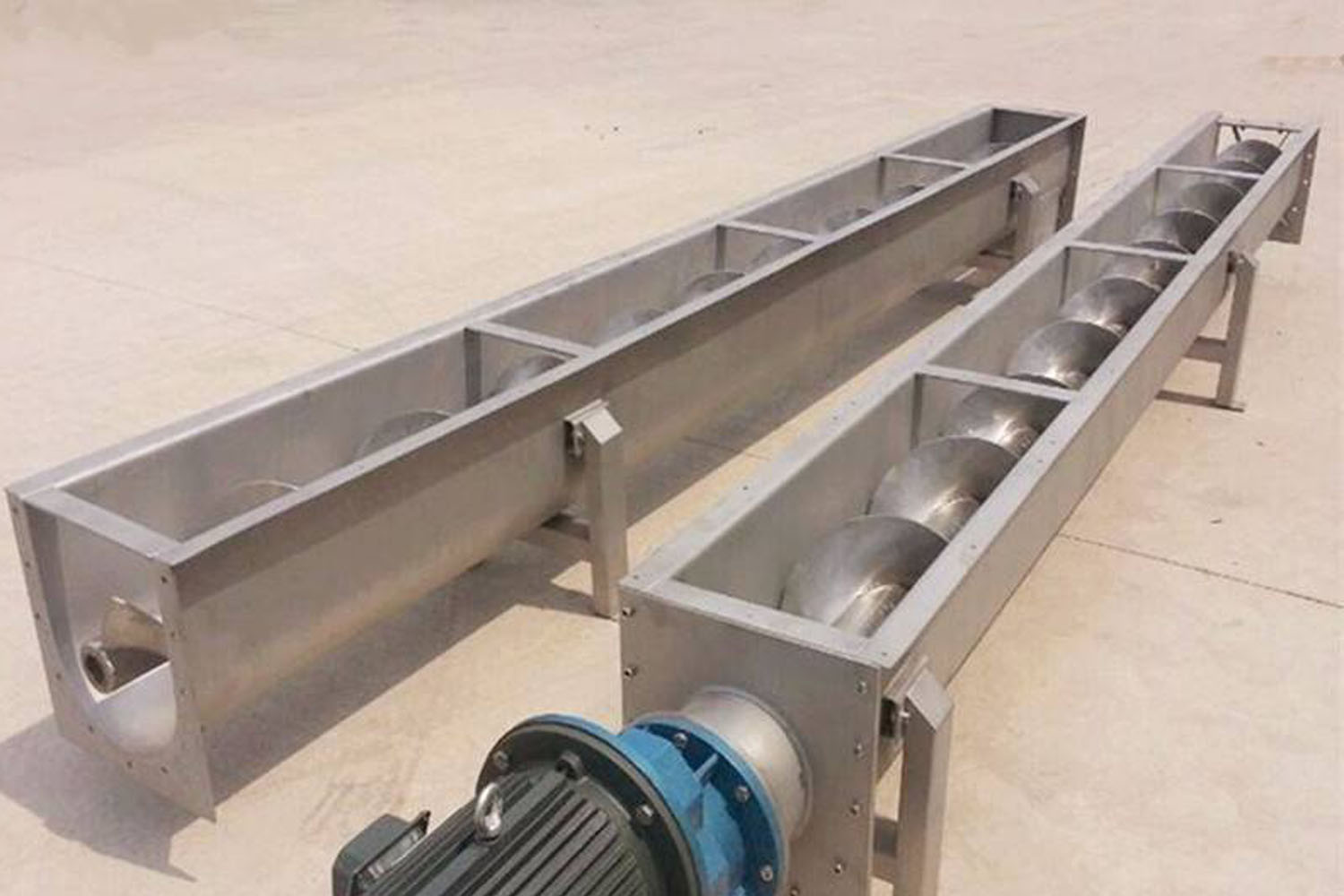 GX型螺旋輸送機(jī)的工作原理機(jī)技術(shù)特征